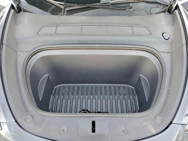 Tesla Model Y Image 12