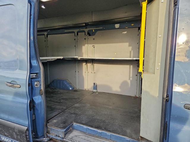 Ford Transit T-250 Image 2