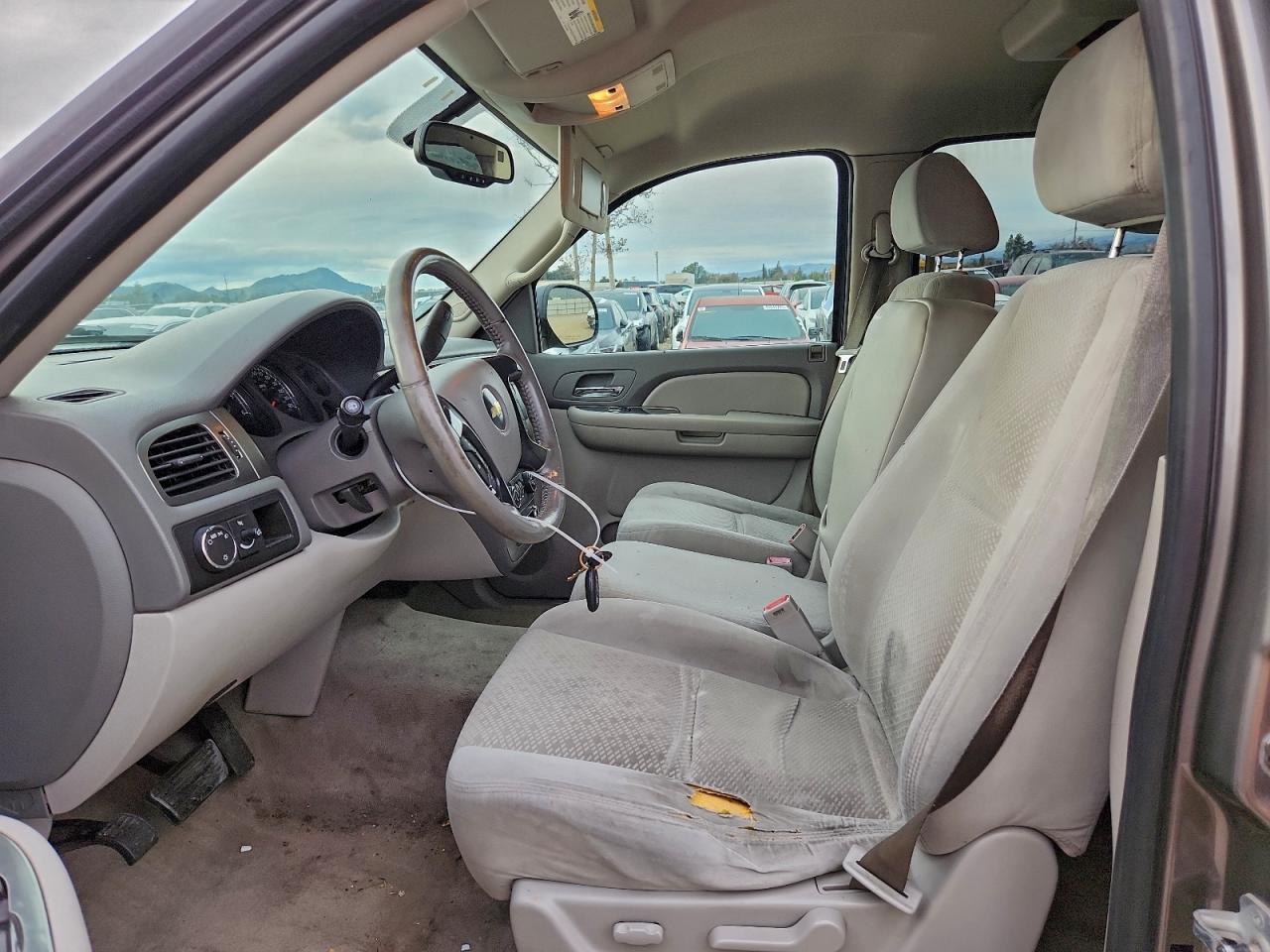 Chevrolet Tahoe C1500 Image 7