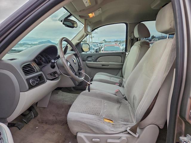 Chevrolet Tahoe C1500 Image 7