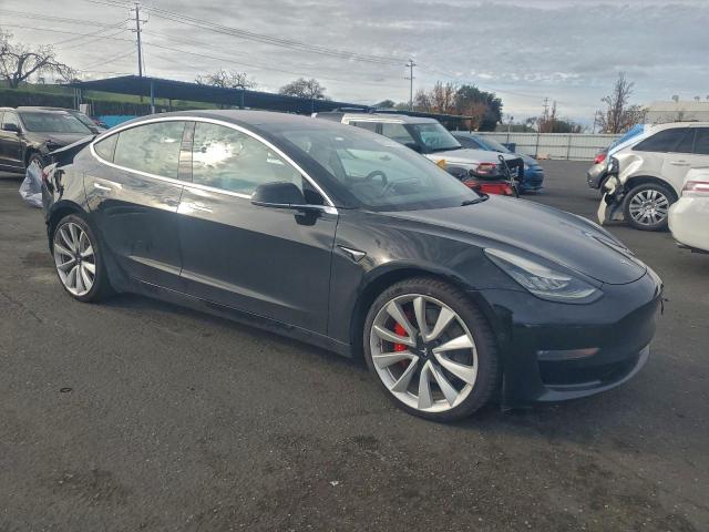 Tesla Model 3 Image 11