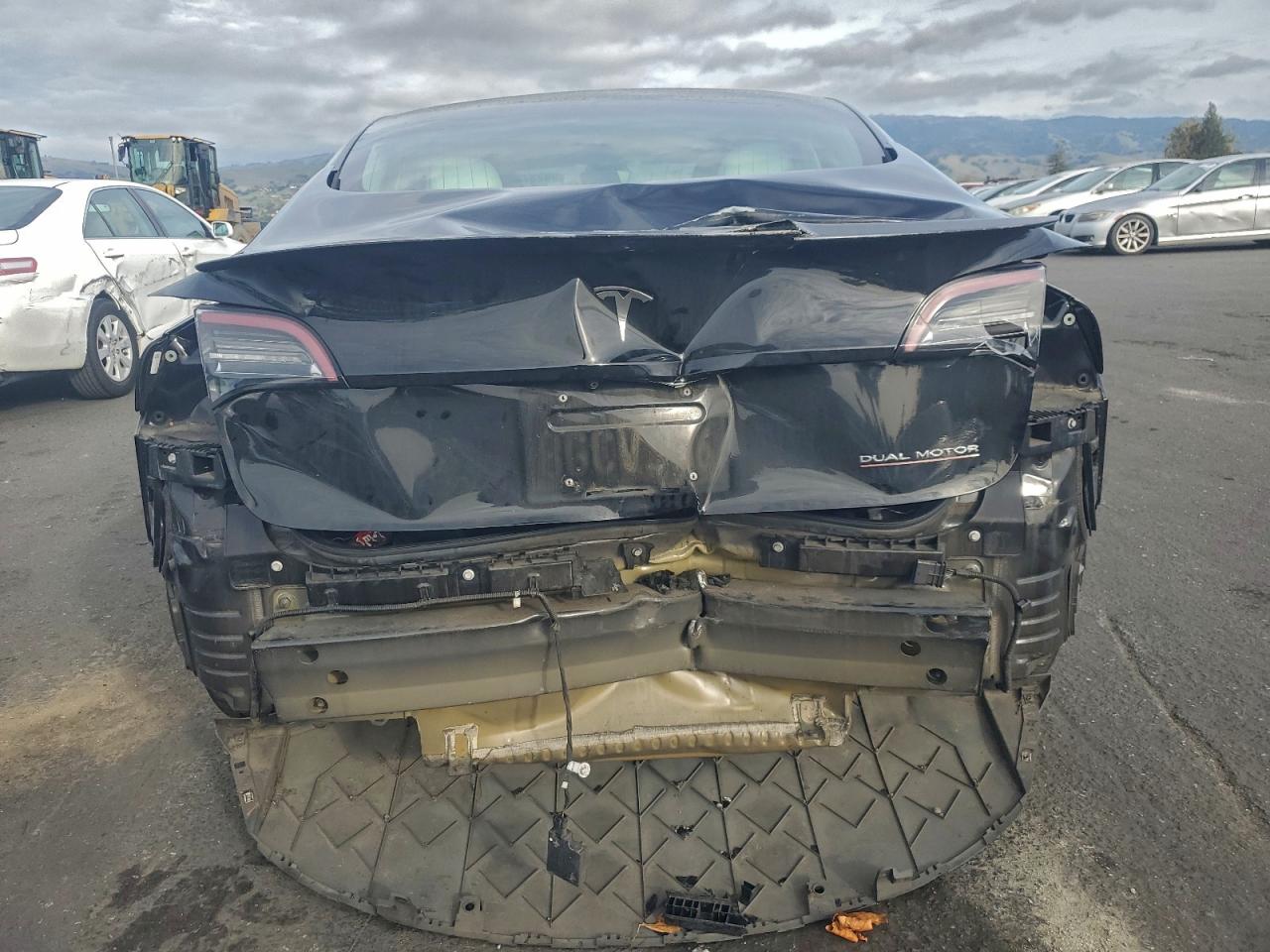 Tesla Model 3 Image 8