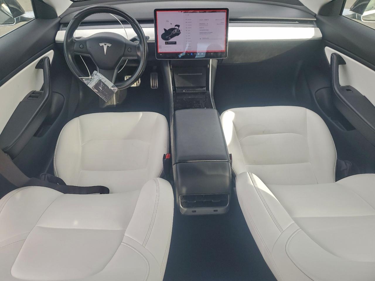 Tesla Model 3 Image 10