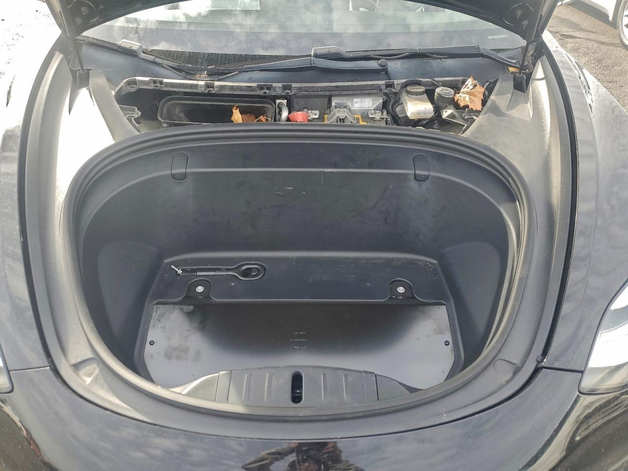 Tesla Model 3 Image 6