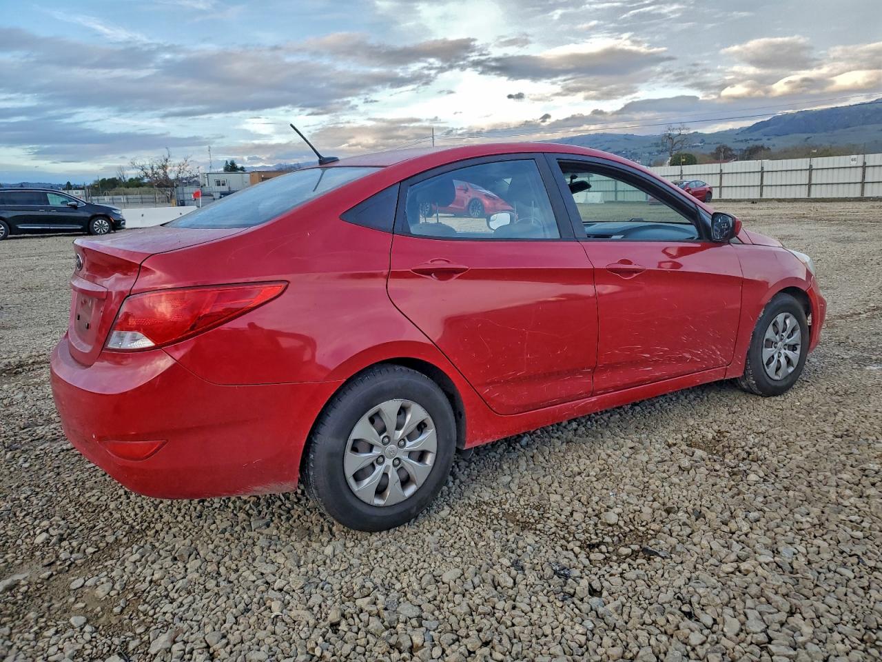 Hyundai ACCENT Gls Image 12