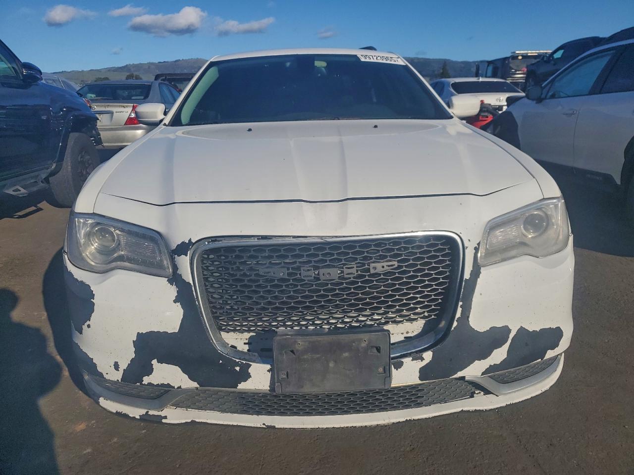 Chrysler 300 Limited Image 9