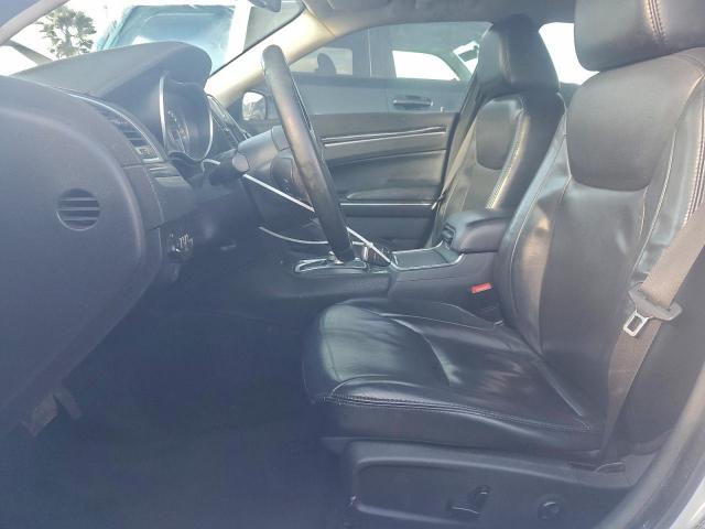 Chrysler 300 Limited Image 12