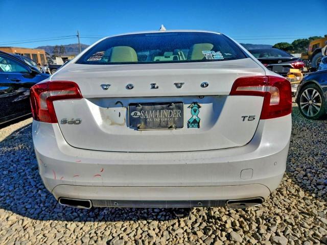 Volvo S60 Premier Image 4