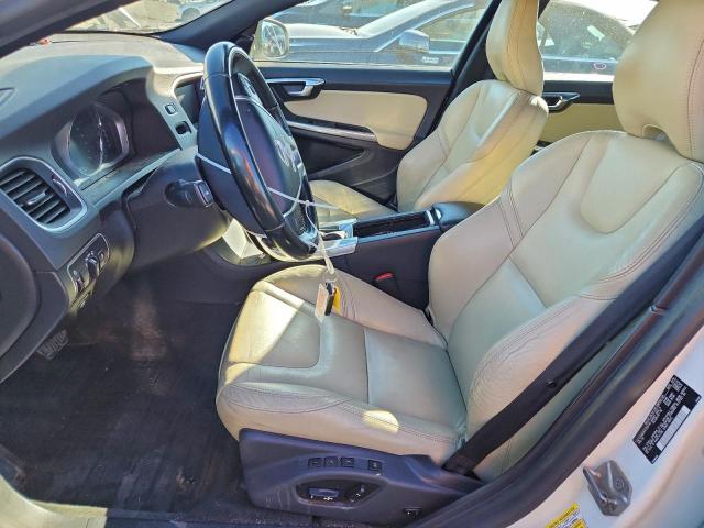 Volvo S60 Premier Image 3