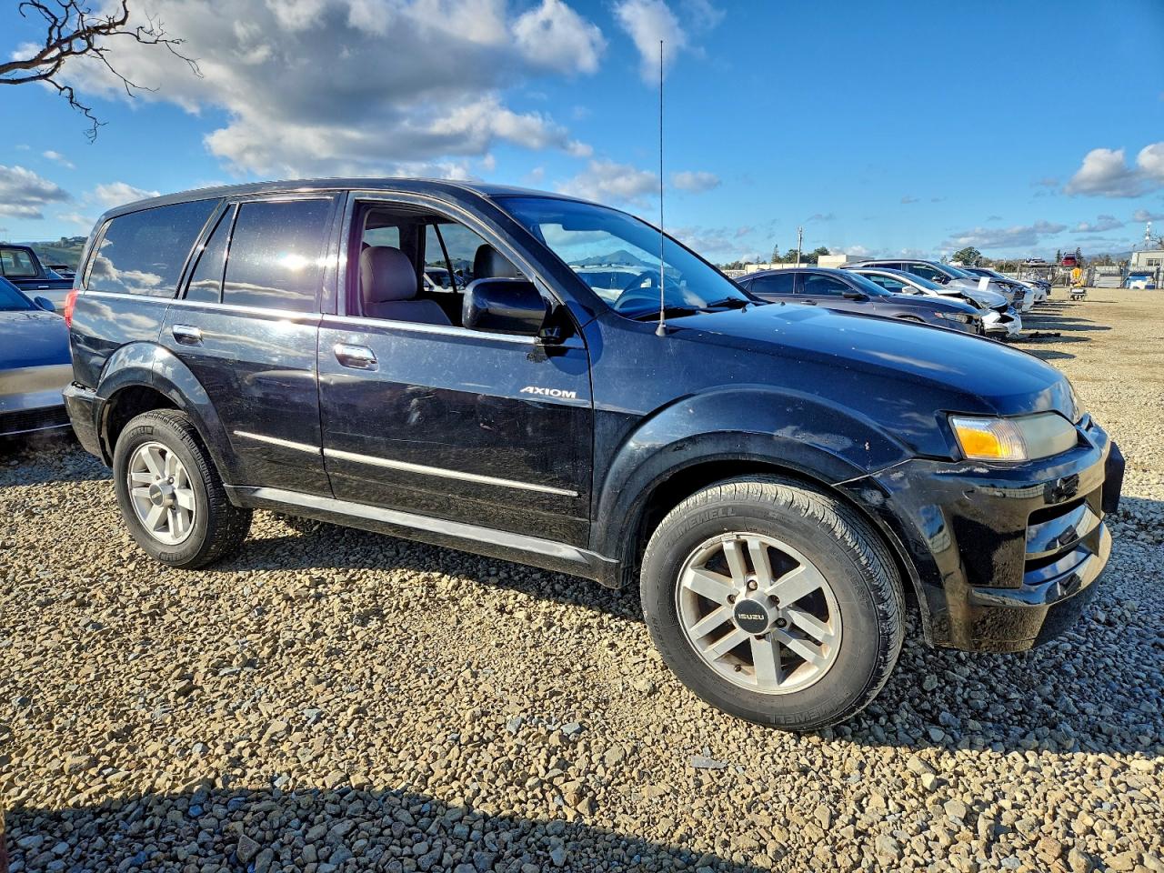 Isuzu Axiom Xs Image 3