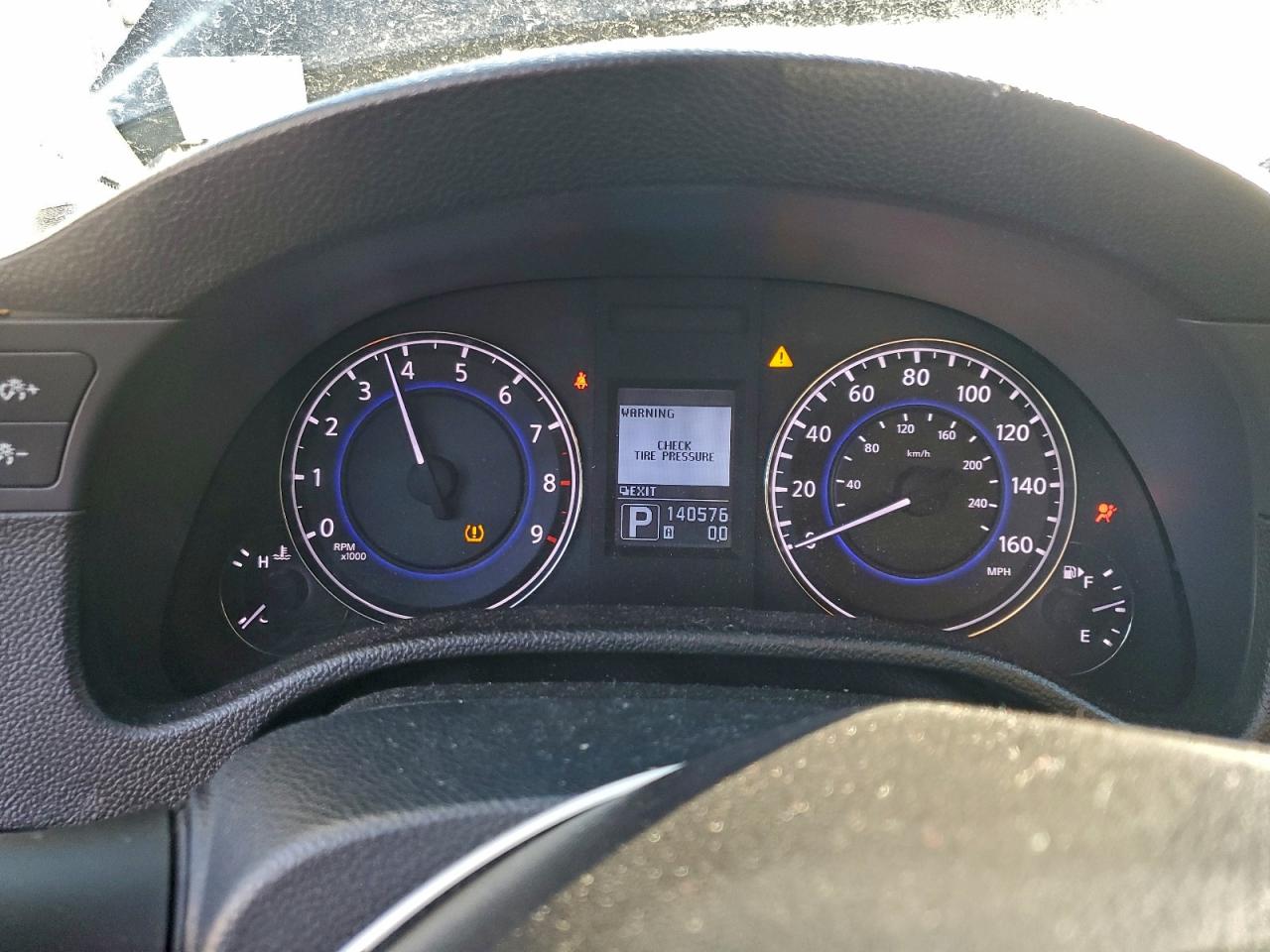 INFINITI G37 Journey Image 9