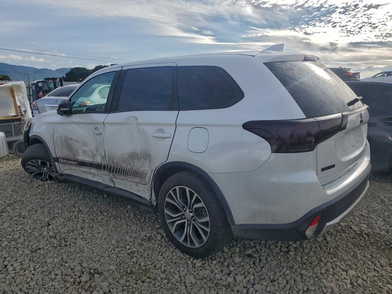 Mitsubishi Outlander Se Image 6