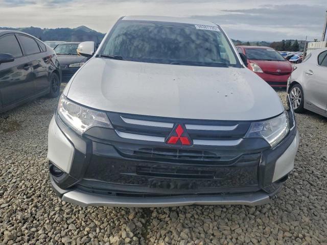 Mitsubishi Outlander Se Image 2