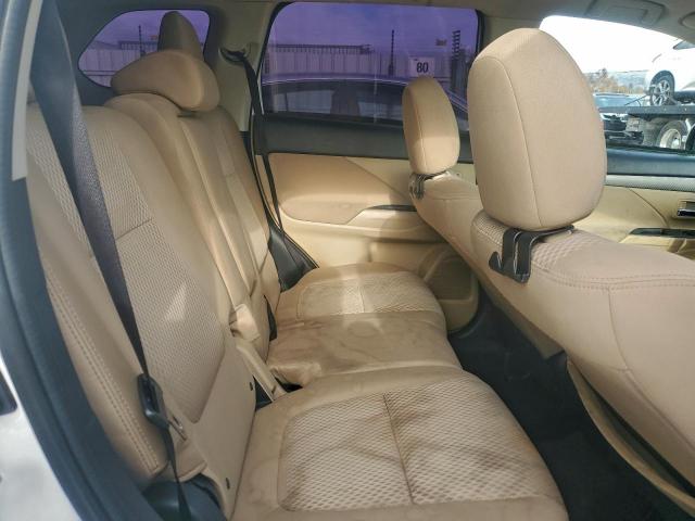 Mitsubishi Outlander Se Image 9