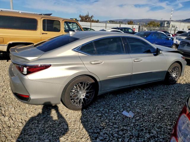 Lexus Es 300h Image 6