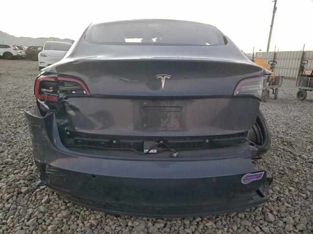Tesla Model 3 Image 10