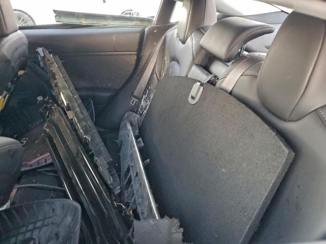 Tesla Model 3 Image 11