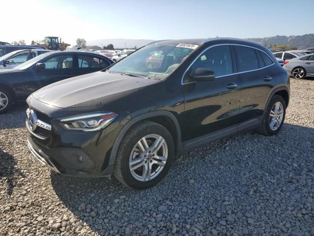  Salvage Mercedes-Benz GLA