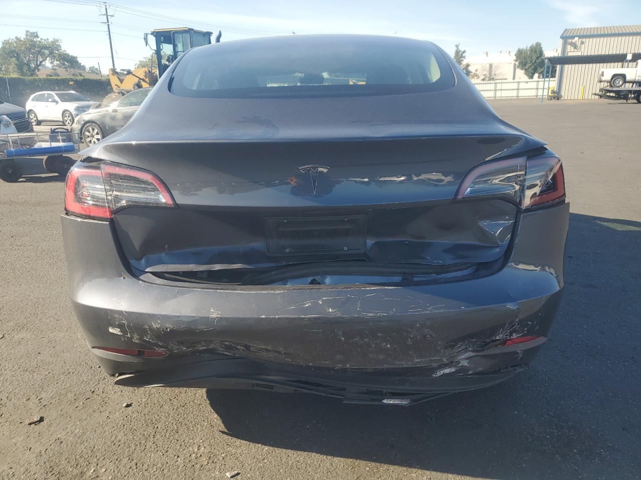 Tesla Model 3 Image 7