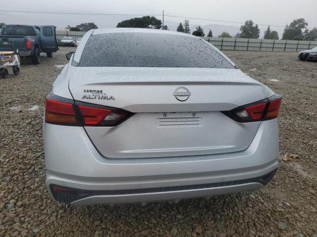 Nissan Altima S Image 7