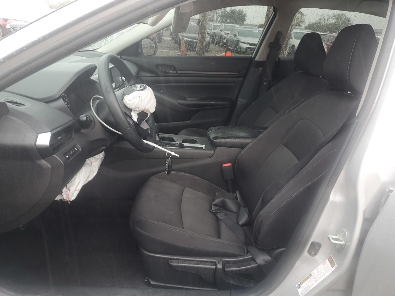 Nissan Altima S Image 10