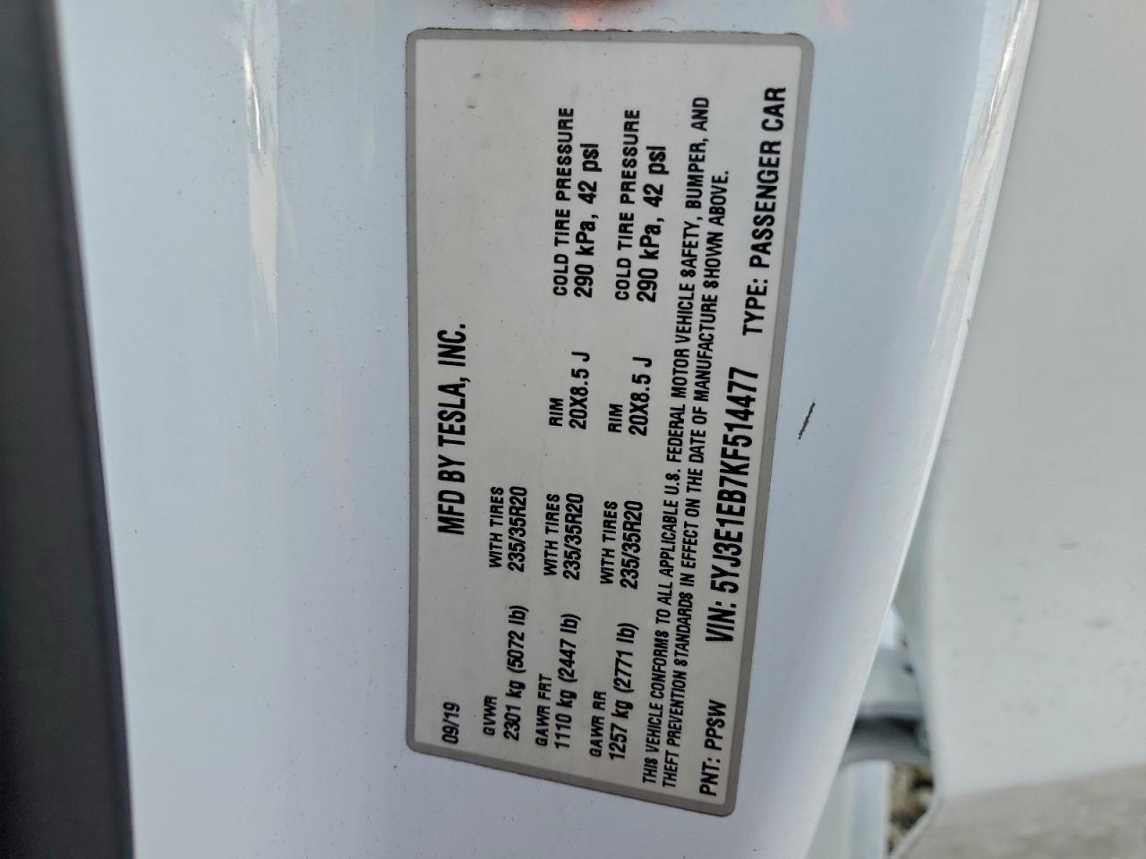 Tesla Model 3 Image 5