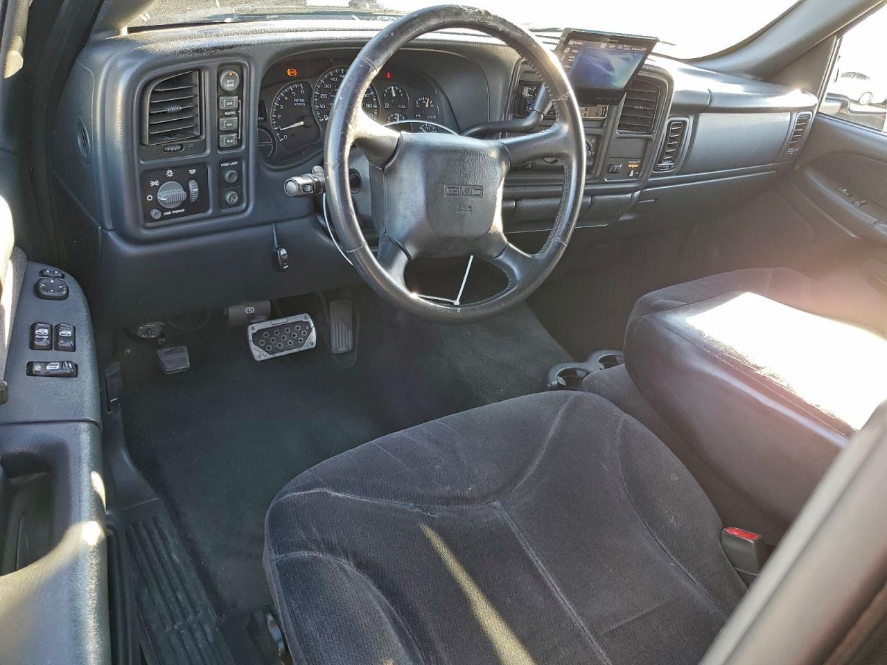 GMC Sierra K1500 Image 9