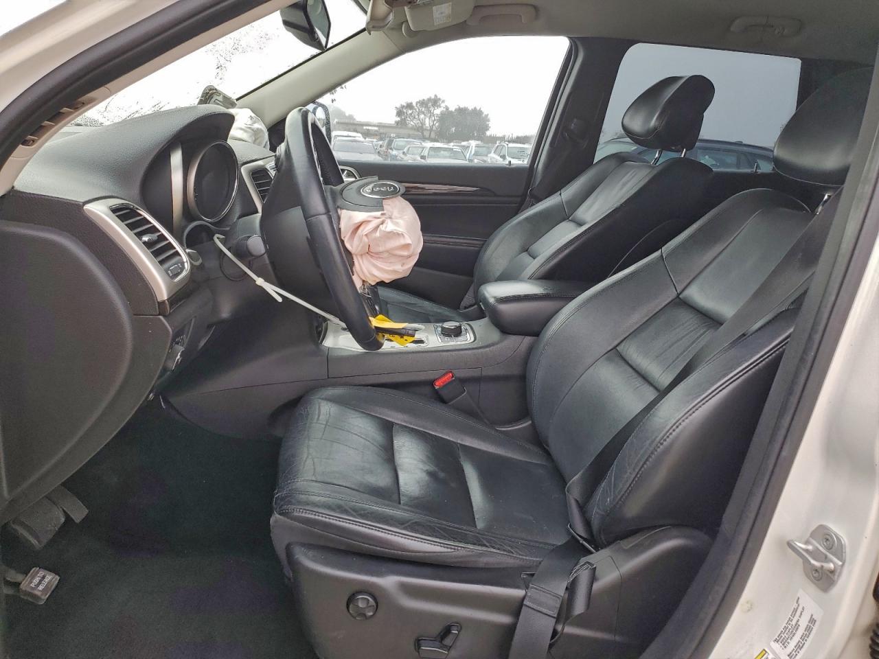 Jeep Grand Cherokee Laredo Image 6