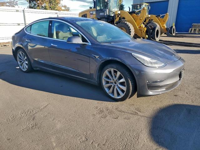 Tesla Model 3 Image 2