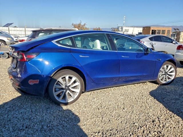 Tesla Model 3 Image 4