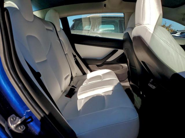 Tesla Model 3 Image 10