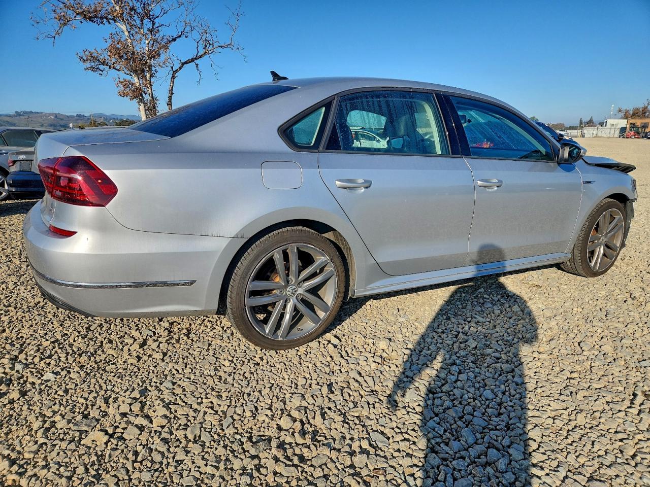 Volkswagen Passat S Image 11