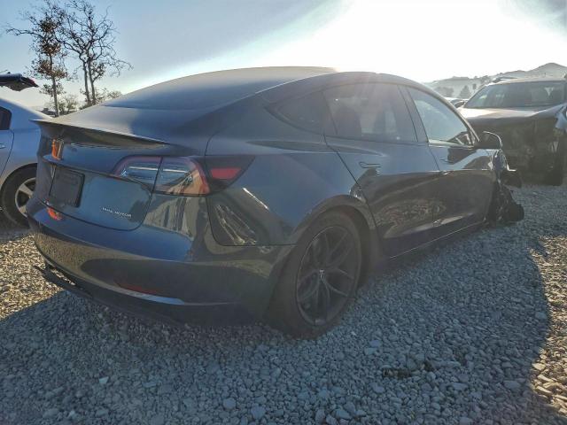 Tesla Model 3 Image 3