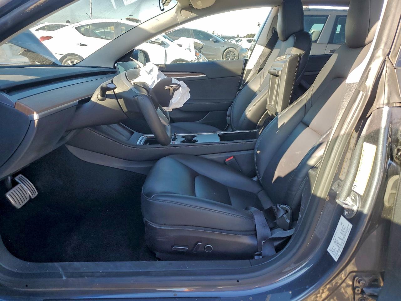 Tesla Model 3 Image 10