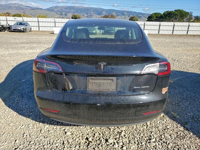 Tesla Model 3 Image 9