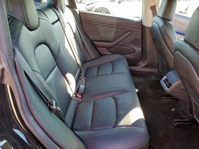 Tesla Model 3 Image 7