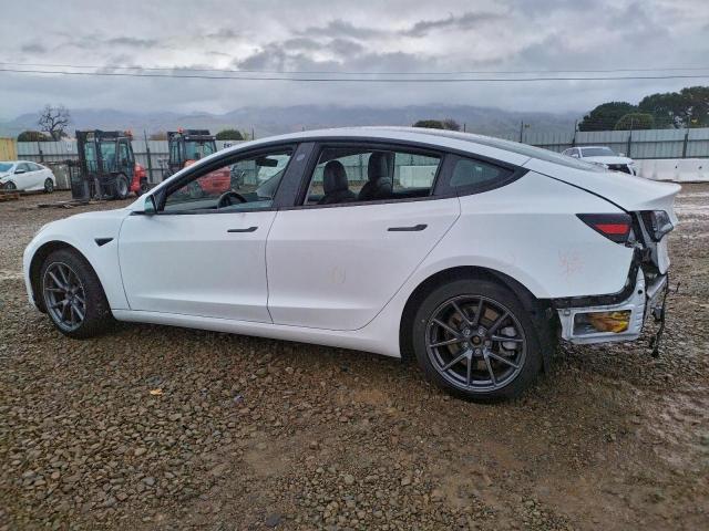 Tesla Model 3 Image 4