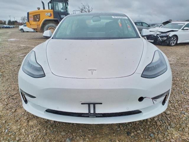 Tesla Model 3 Image 3