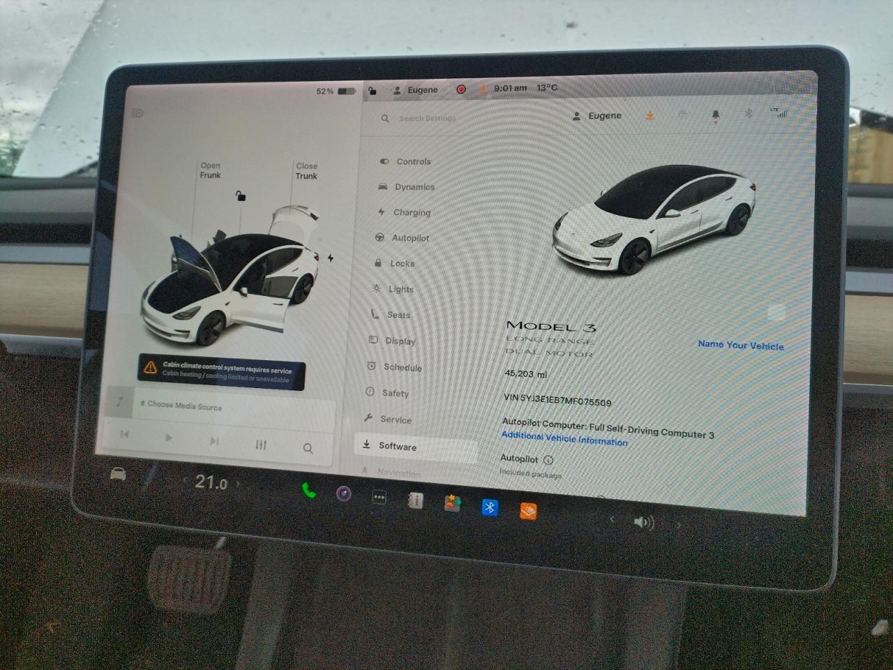 Tesla Model 3 Image 10