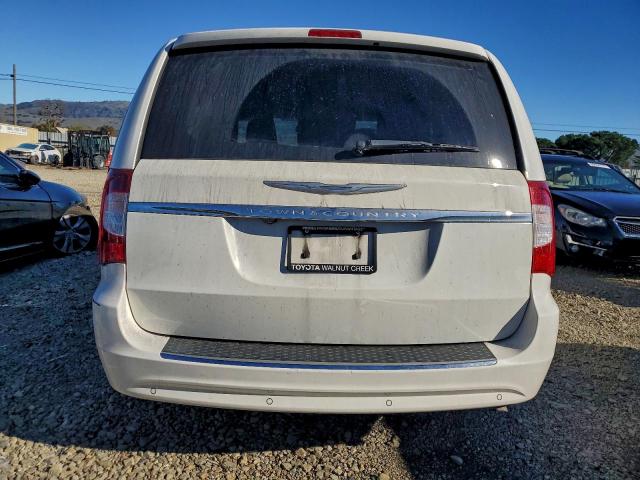 Chrysler Minivan Touring L Image 9