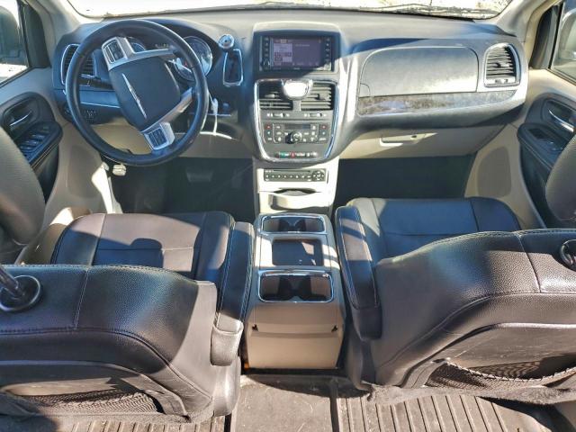 Chrysler Minivan Touring L Image 5