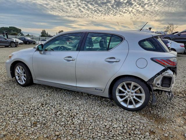 Lexus Ct 200 Image 2