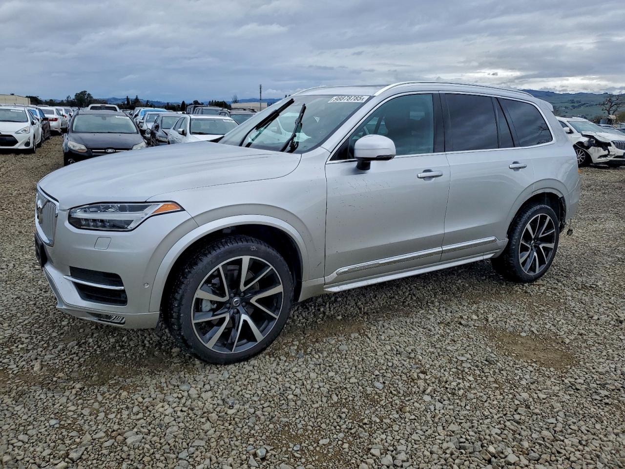 Volvo XC90 T6 Image 1