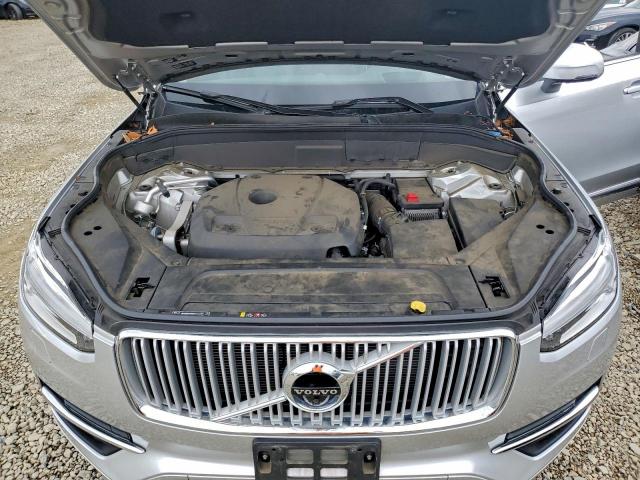 Volvo XC90 T6 Image 9