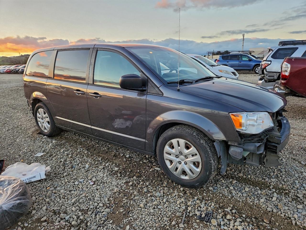 Dodge Caravan Se Image 14